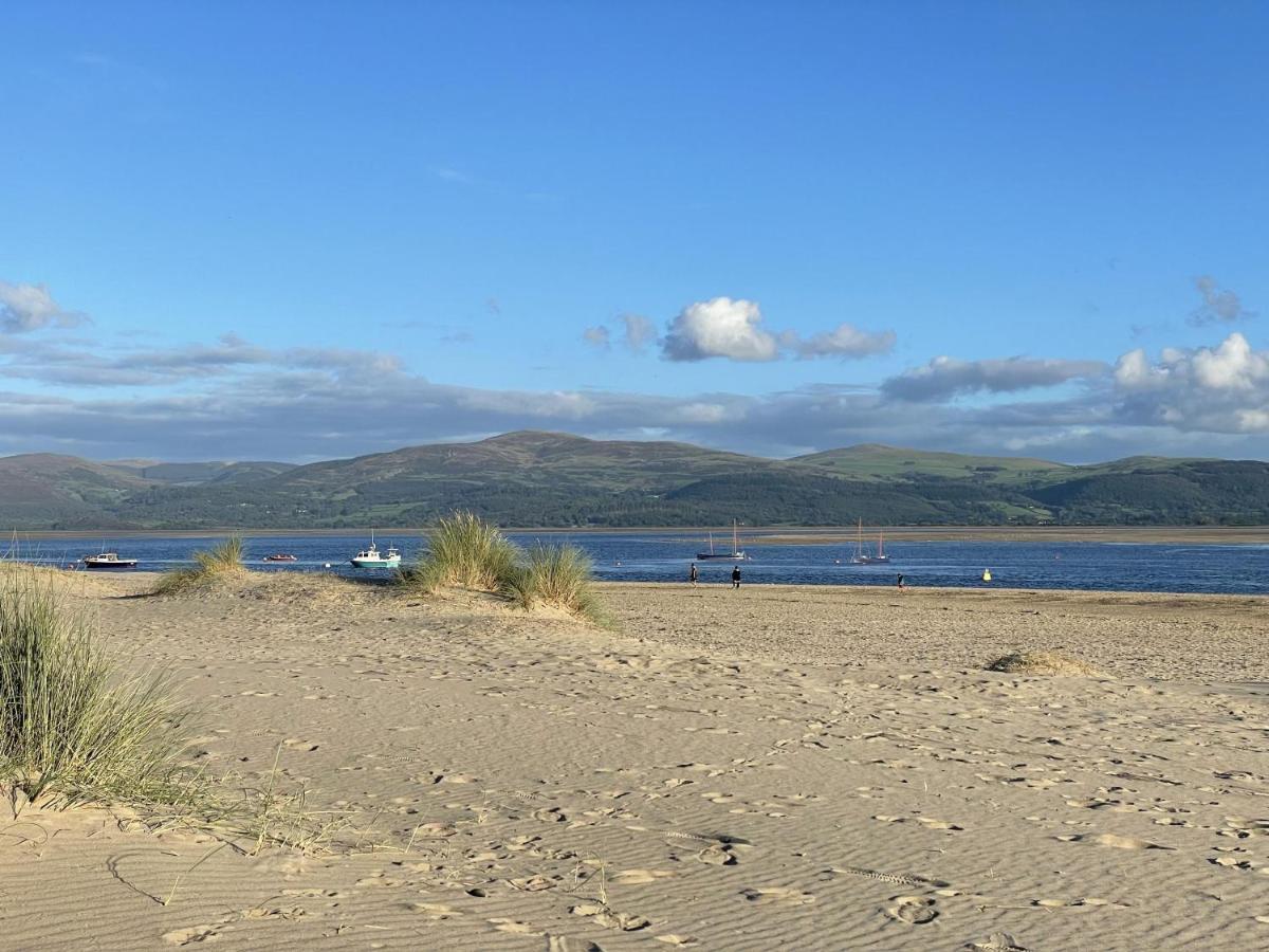 Beautiful Aberdovey Seafront Apartment 2 Aberdyfi Kültér fotó